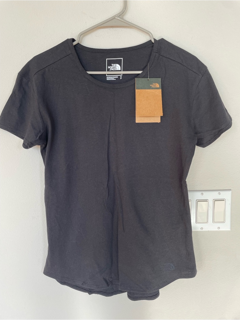 NWT  The North Face Women's 100% Cotton Vallecito SS Tee Black Size Small